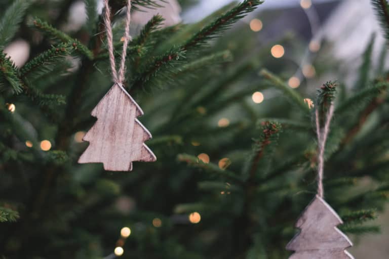 What Does a Minimalist Christmas Look Like?