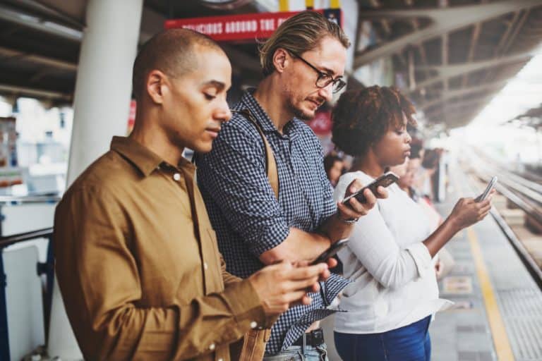 Our Love-Hate Relationship With Social Media – Episode 004