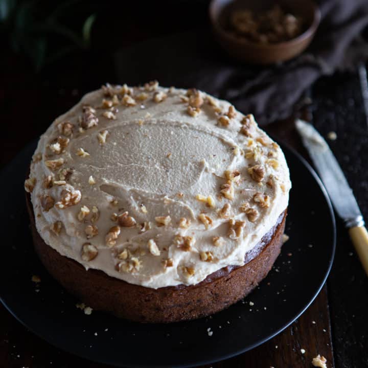 Easy Vegan Carrot Cake