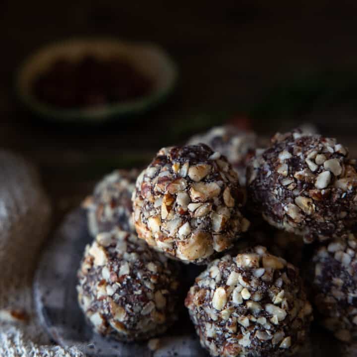 Vegan Hazelnut Truffles