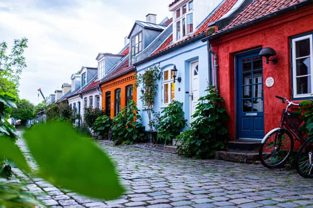 clean streets in scandinavia