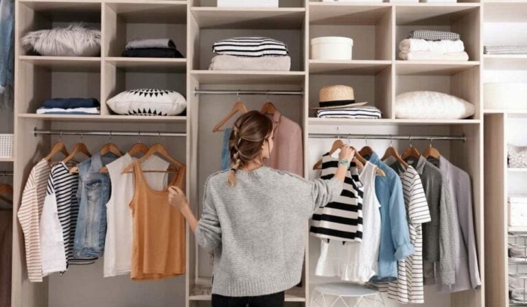 37 Minimalist Wardrobe Tips & Checklist for Men and Women